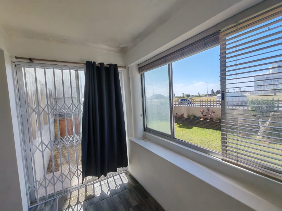 To Let 3 Bedroom Property for Rent in Summerstrand Eastern Cape